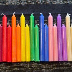 Conjunto de velas coloridas para rituais mágicos